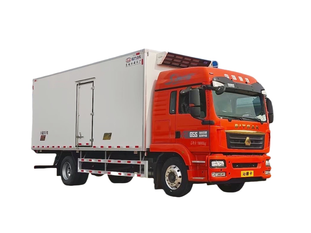 SITRAK 4*2  6.8Meters Refrigerator Truck