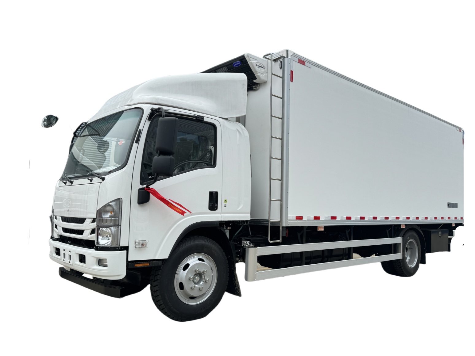 ISUZU One and Half Cab 5.2-6Meters Refrigerator Truck