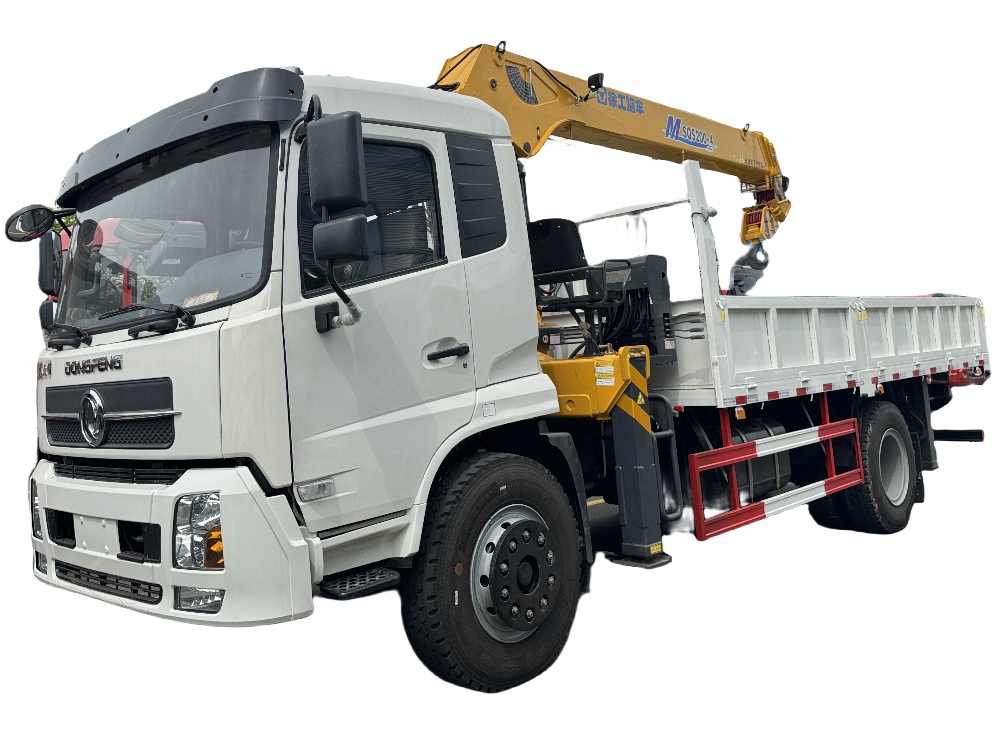 Camion Dongfeng 4 * 2 avec grue de 6,3 tonnes / 8 tonnes