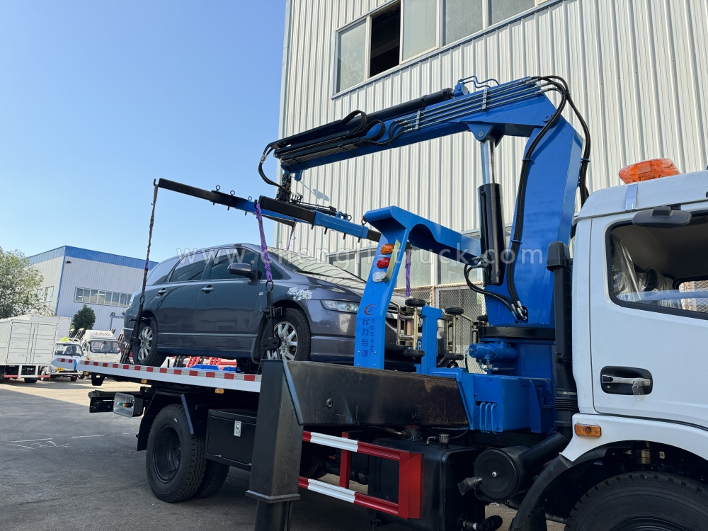 Russian Wrecker Truck Rescue Car On Street,Tow Truck