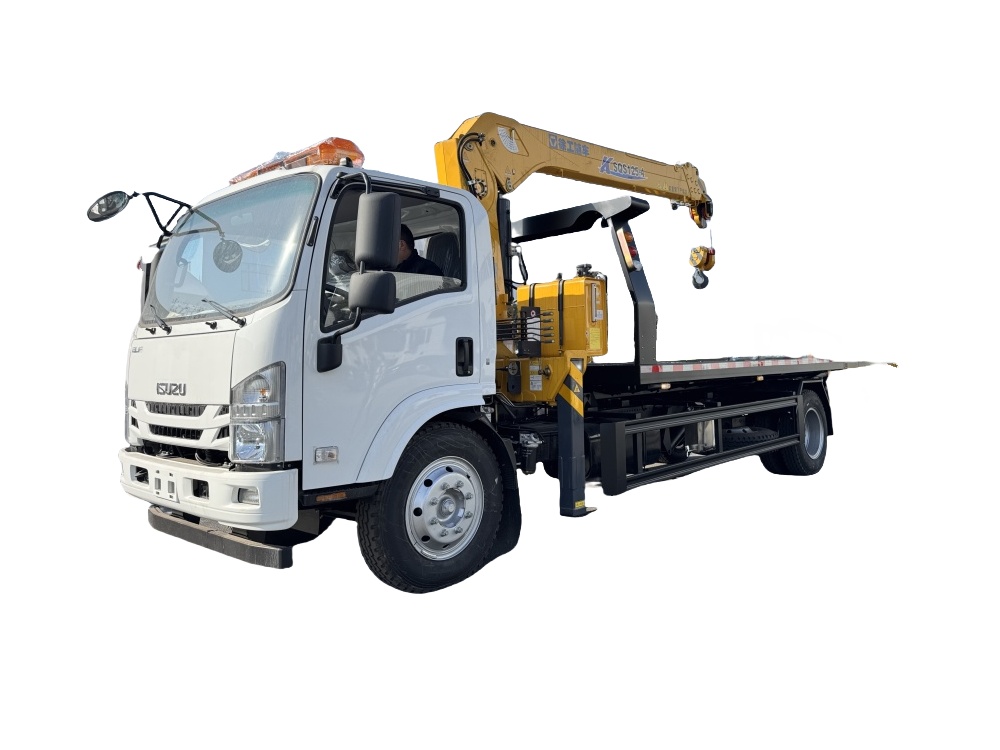 ISUZU 700P wrecker truck with 5tons XCMG crane 5193cc  205HP