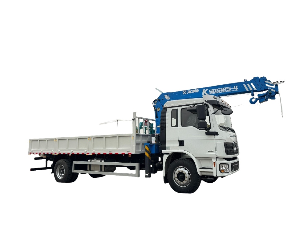 Shacman 240HP truck mounted with XCMG 5tons crane