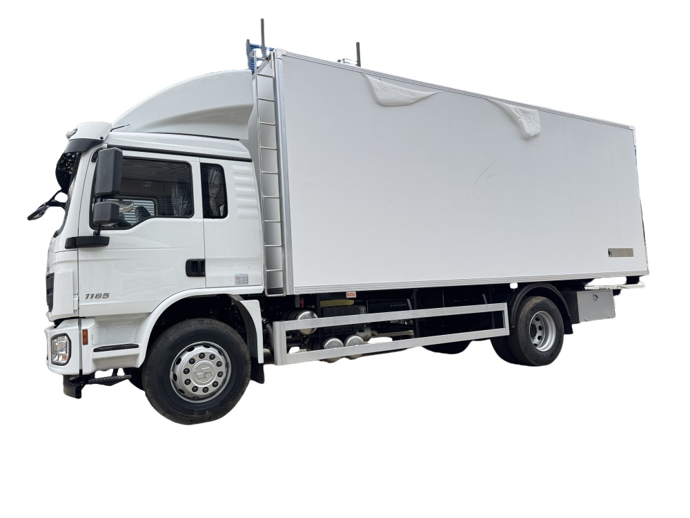 Shacman L3000 refrigerator truck can install Carrier unit or Thermal King unit