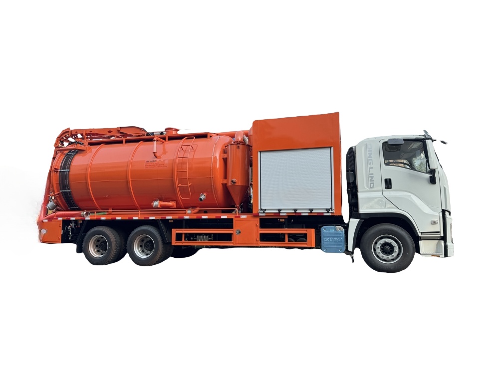 ISUZU GIGA 6*4 high pressure sewage suction truck