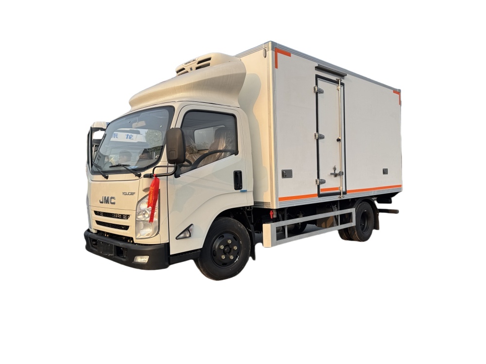 JMC 4.2M refrigerator truck with Thermal king unit