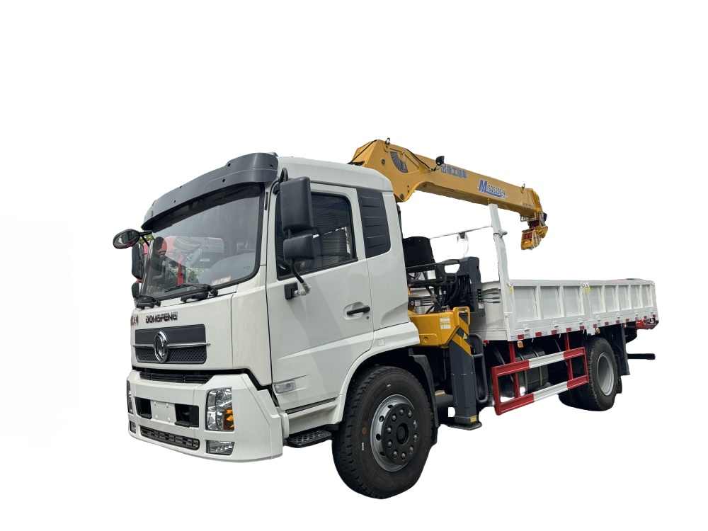 DONGFENG truck mounted with XCMG 8tons crane