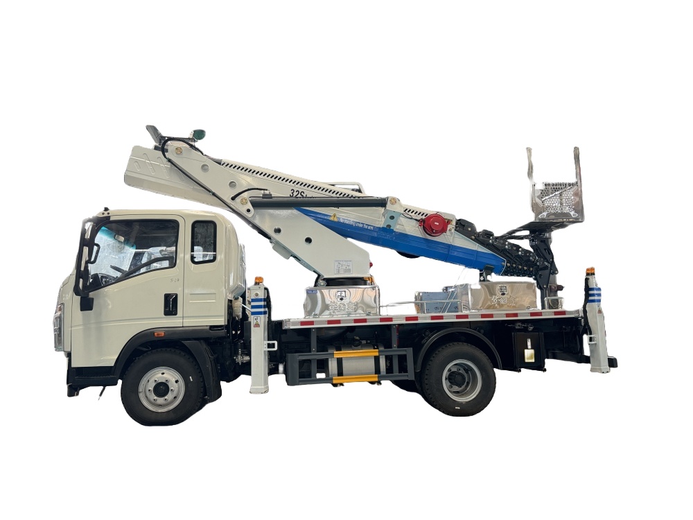 HOWO one and half cab 32M Aerial platform truck 