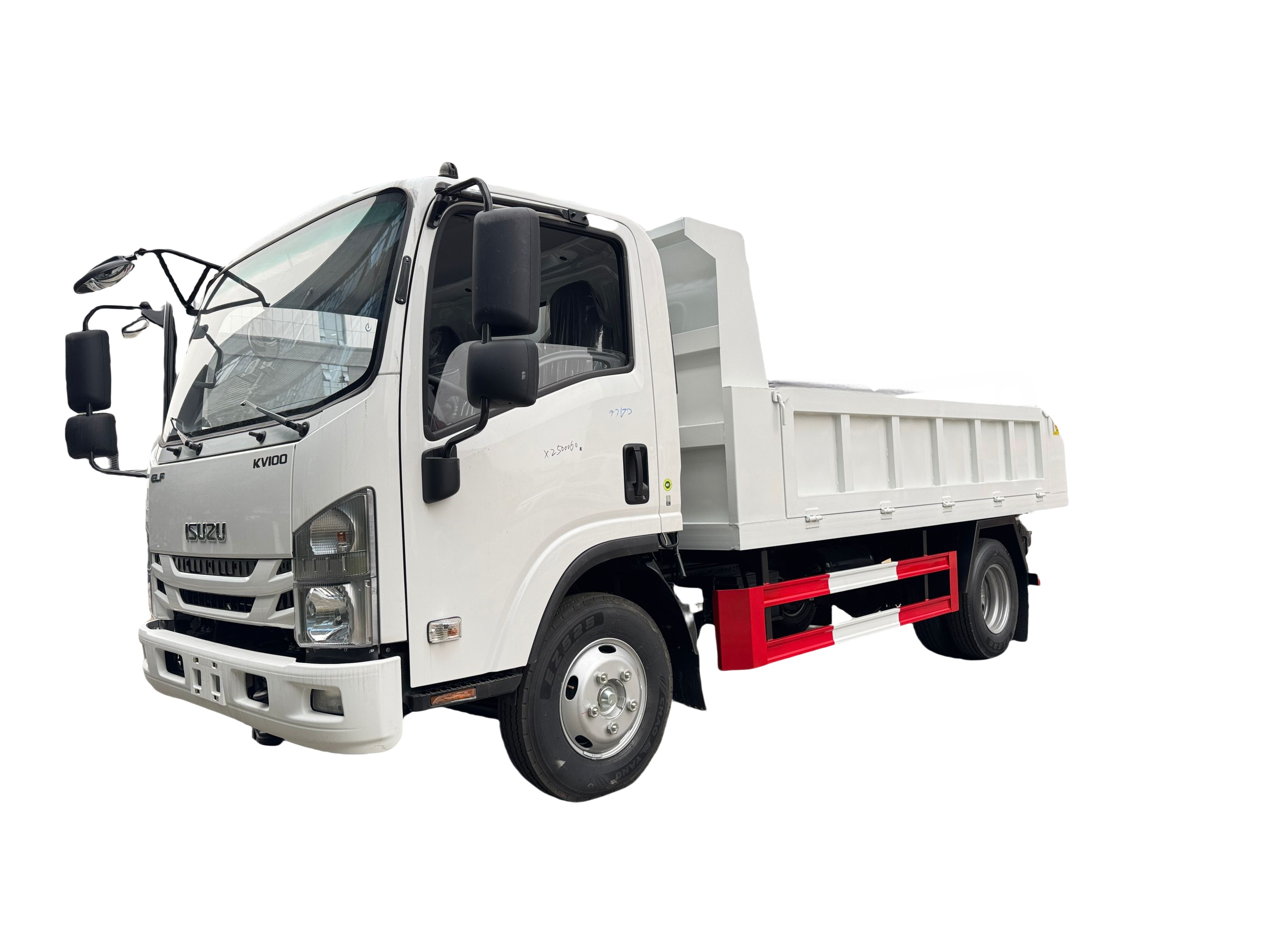 Camion à benne basculante Isuzu 4M