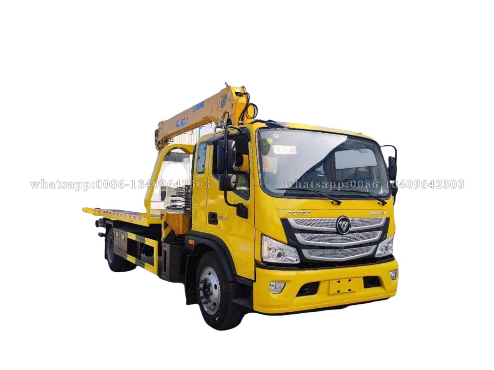 Foton Aumak wrecker truck with 5tons crane,road rescue truck