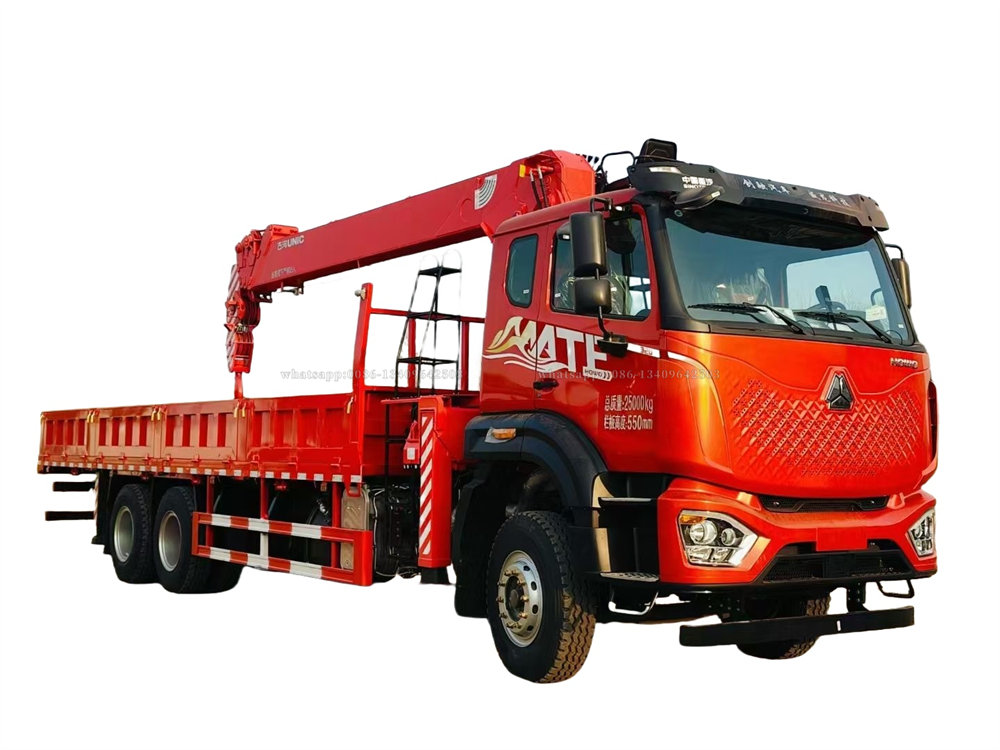 HOWO MATE series 6*4 chassis with UNIC 12tons crane