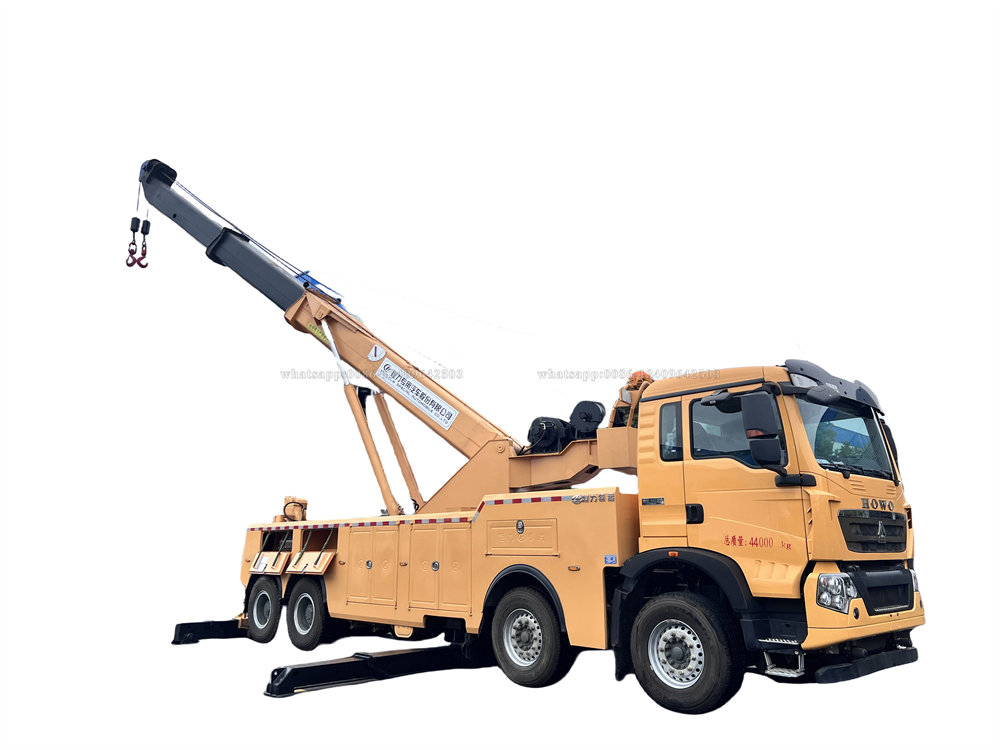 HOWO 8*4 400HP rotated crane and wrecker truck